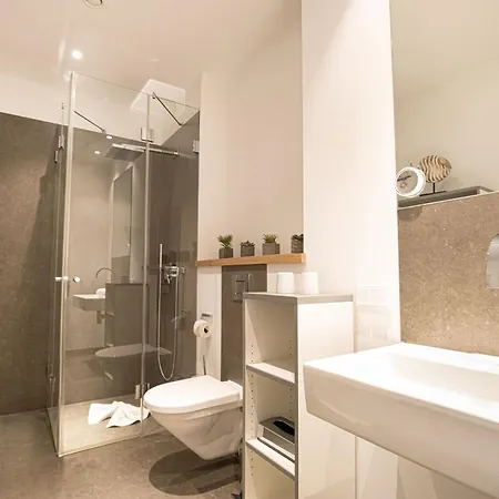 First Diamond Apartman