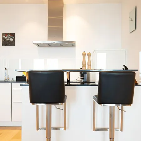 First Diamond Apartman