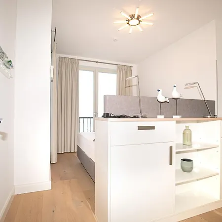 First Diamond Apartman *