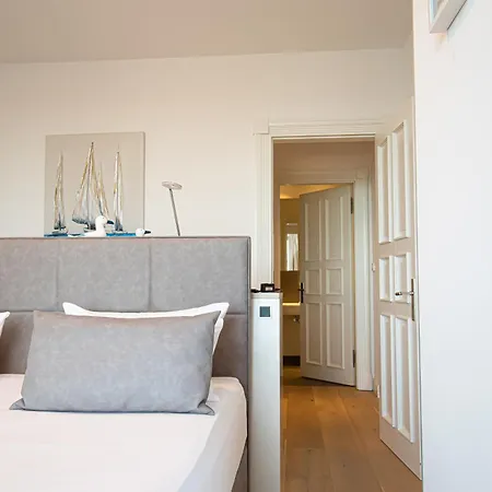 First Diamond Sellin